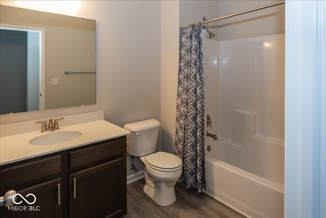 4267 Red Barn Drive, Whitestown, IN 46075