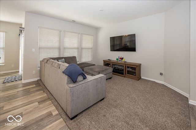 4267 Red Barn Drive, Whitestown, IN 46075