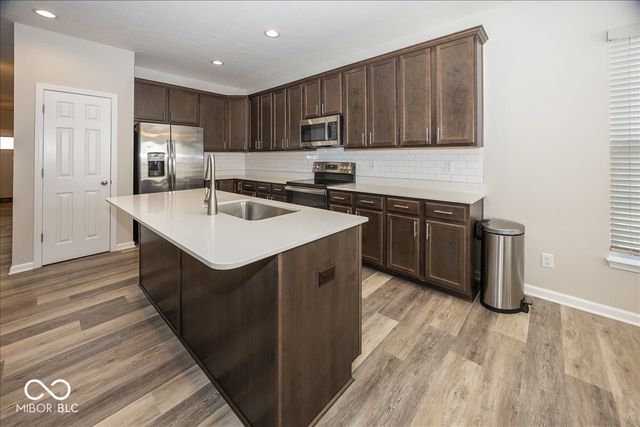 4267 Red Barn Drive, Whitestown, IN 46075