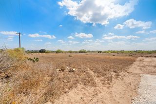 2849 Fm 1333, Poteet, TX 78065