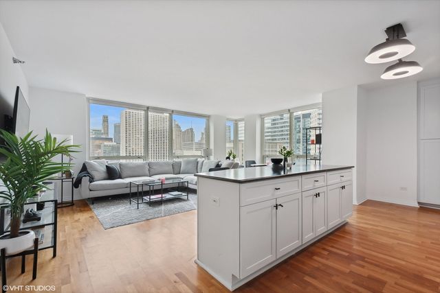 33 W Ontario Street 25B, Chicago, IL 60654