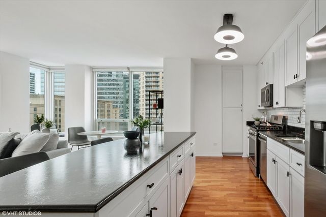 33 W Ontario Street 25B, Chicago, IL 60654