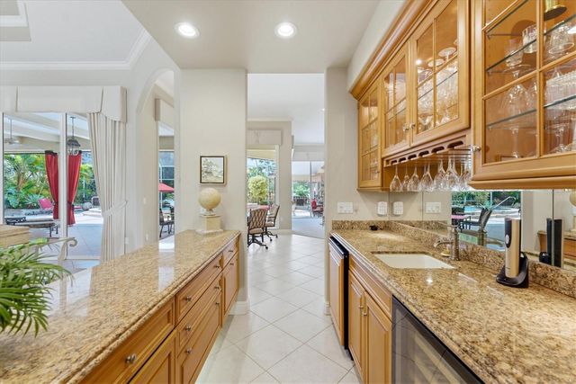 8112 COLLINGWOOD COURT, University Park, FL 34201