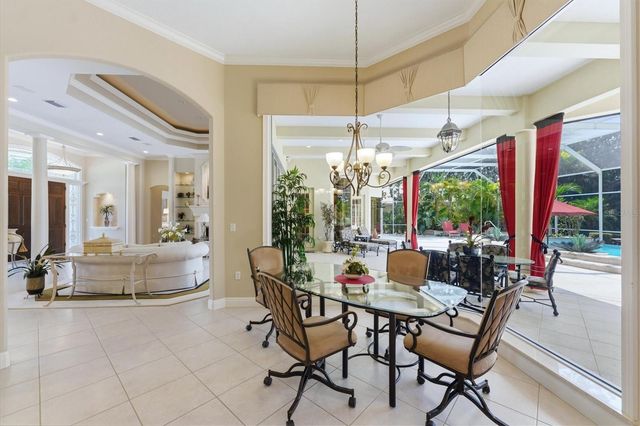 8112 COLLINGWOOD COURT, University Park, FL 34201