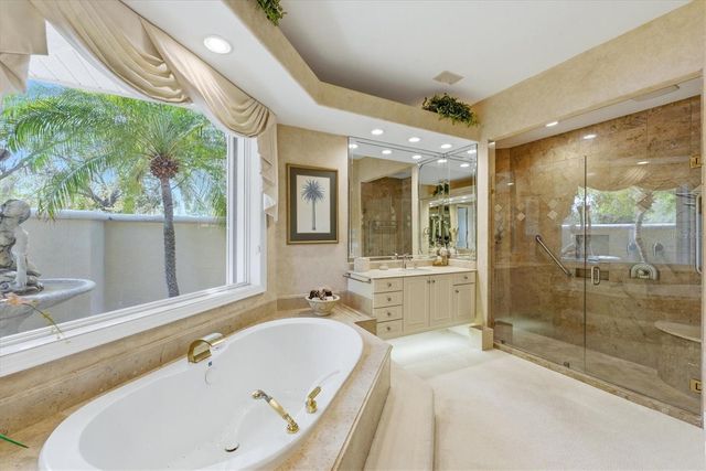 8112 COLLINGWOOD COURT, University Park, FL 34201