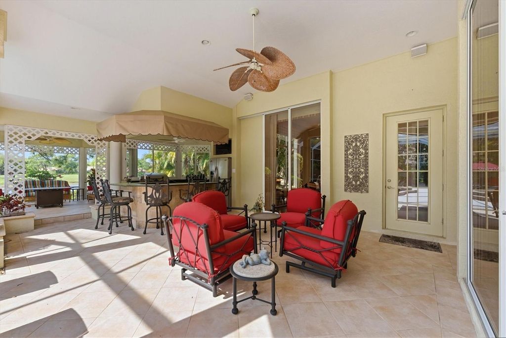 8112 COLLINGWOOD COURT