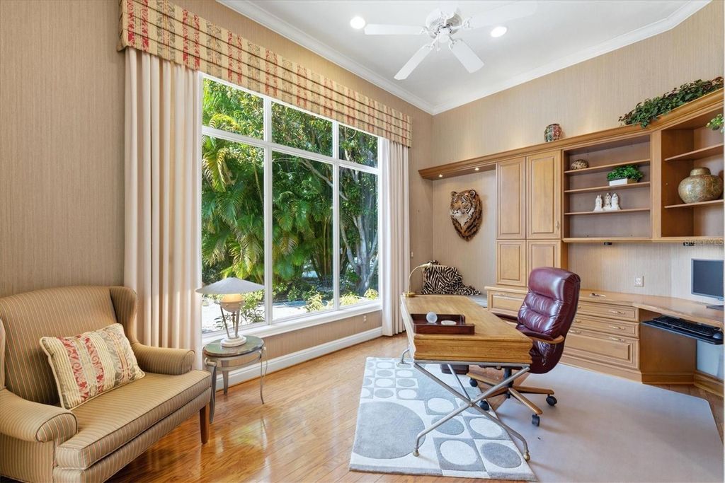 8112 COLLINGWOOD COURT