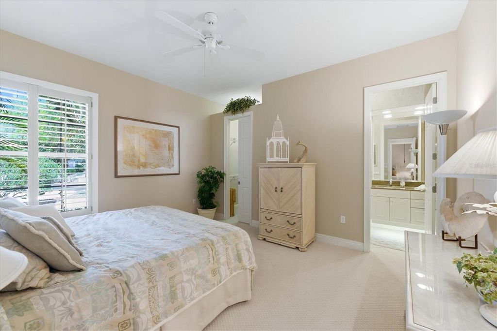 8112 COLLINGWOOD COURT