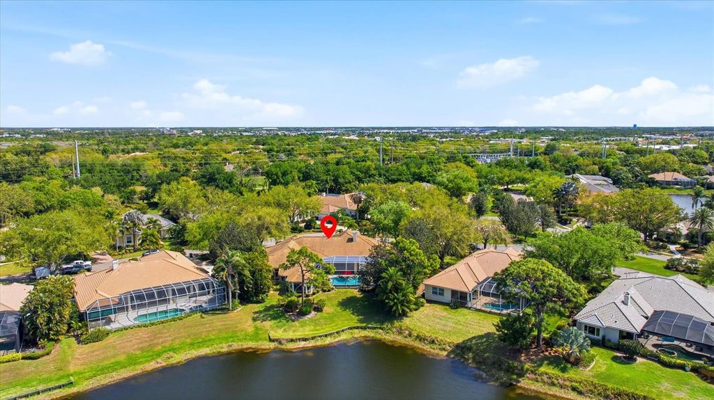 8112 COLLINGWOOD COURT