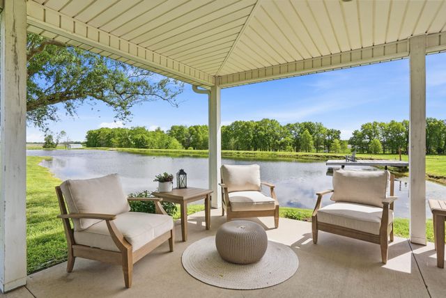 6800 N RTE Z, Columbia, MO 65202