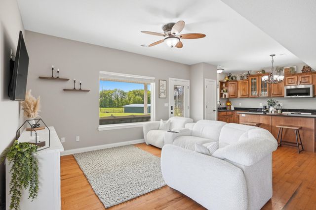 6800 N RTE Z, Columbia, MO 65202