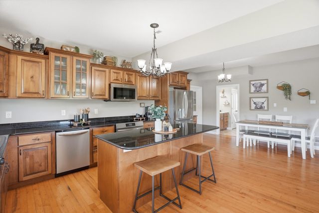 6800 N RTE Z, Columbia, MO 65202