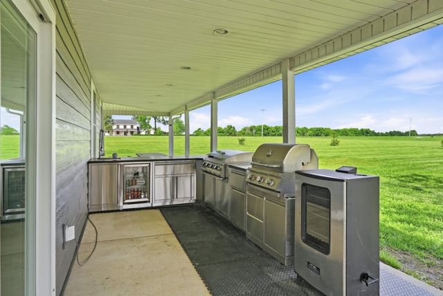 6800 N RTE Z, Columbia, MO 65202