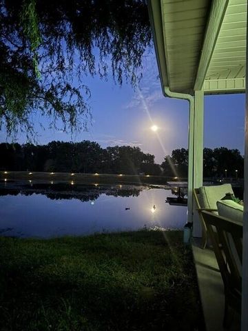 6800 N RTE Z, Columbia, MO 65202