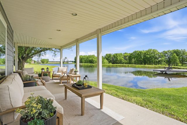 6800 N RTE Z, Columbia, MO 65202
