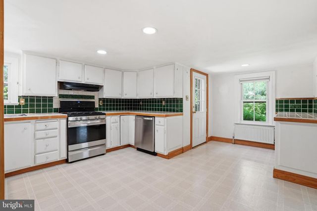 415 VILLAGE ROAD E, Princeton Junction, NJ 08550