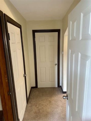 424 Grandview Ave, West Mifflin, PA 15122