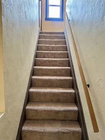 424 Grandview Ave, West Mifflin, PA 15122