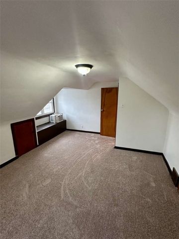 424 Grandview Ave, West Mifflin, PA 15122