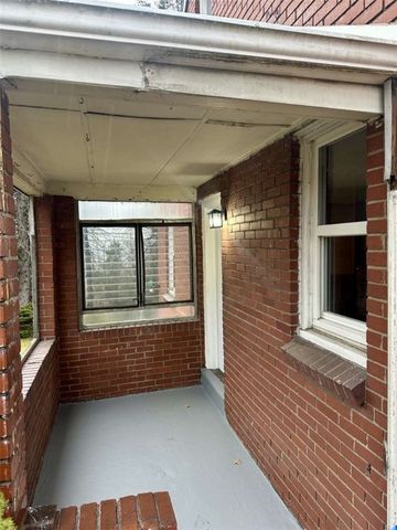 424 Grandview Ave, West Mifflin, PA 15122