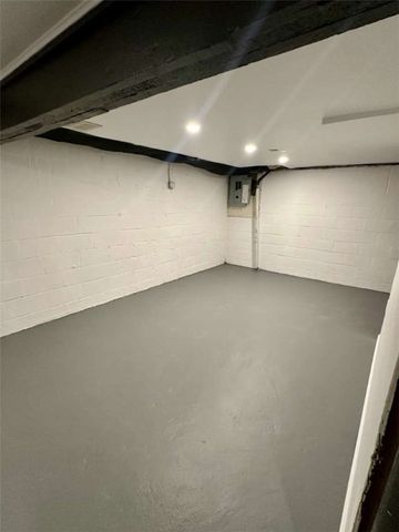 424 Grandview Ave, West Mifflin, PA 15122