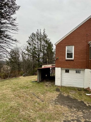 424 Grandview Ave, West Mifflin, PA 15122