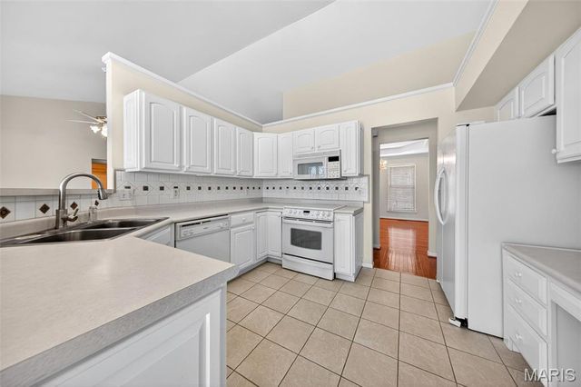 16734 Heather Moor Drive, Florissant, MO 63034