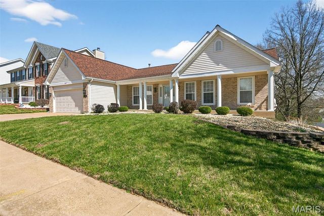 16734 Heather Moor Drive, Florissant, MO 63034