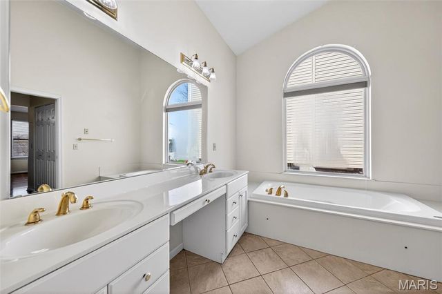 16734 Heather Moor Drive, Florissant, MO 63034