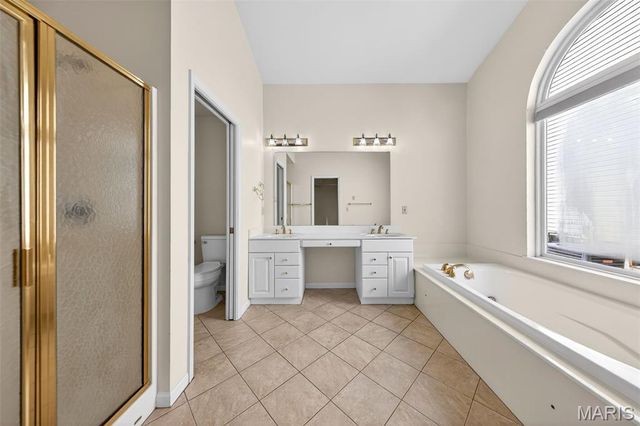 16734 Heather Moor Drive, Florissant, MO 63034