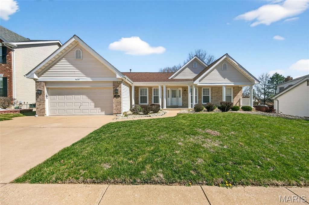 16734 Heather Moor Drive, Florissant, MO 63034