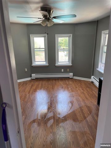 39 Hackensack Avenue, Ridgefield Park, NJ 07660