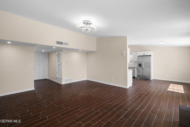 3200 VOSS Drive, El Paso, TX 79936