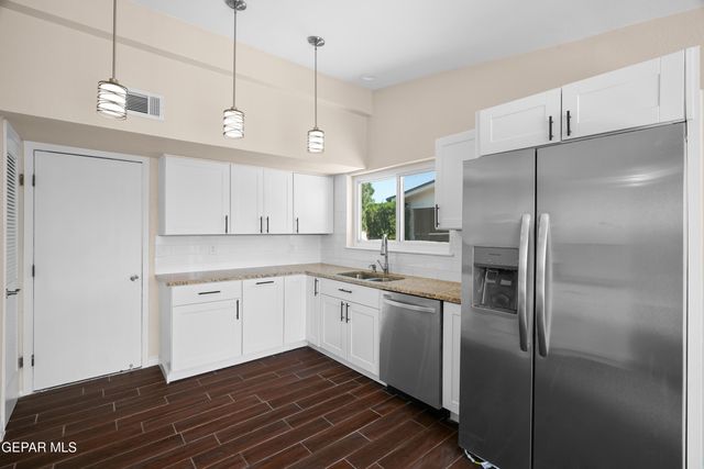 3200 VOSS Drive, El Paso, TX 79936