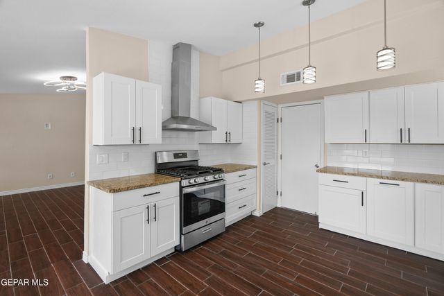3200 VOSS Drive, El Paso, TX 79936