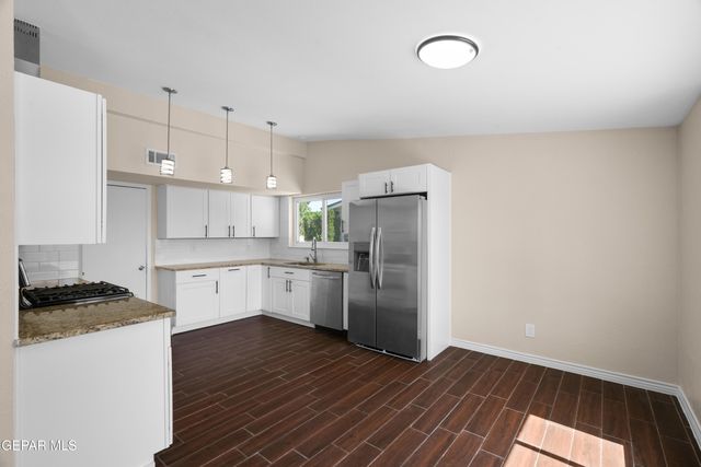 3200 VOSS Drive, El Paso, TX 79936