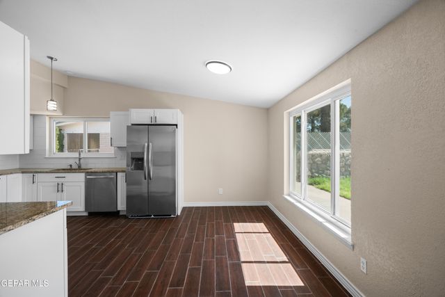 3200 VOSS Drive, El Paso, TX 79936