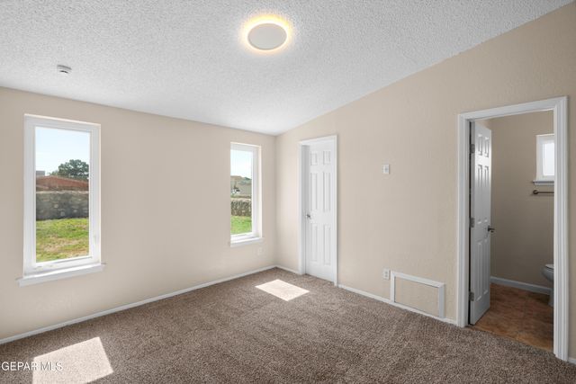 3200 VOSS Drive, El Paso, TX 79936