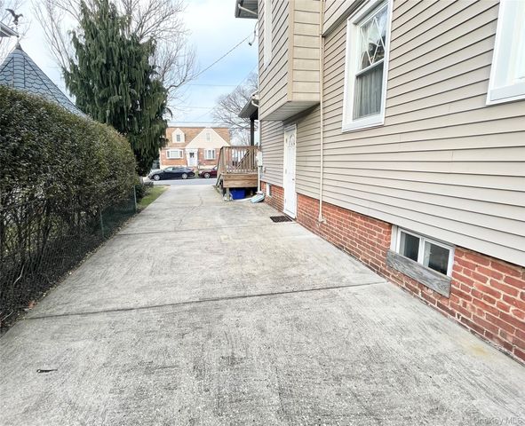 2752 Academy Street, Oceanside, NY 11572
