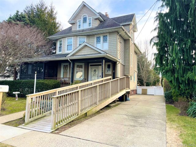 2752 Academy Street, Oceanside, NY 11572
