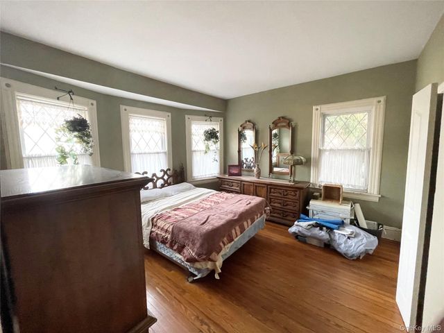 2752 Academy Street, Oceanside, NY 11572