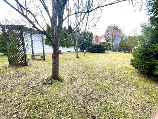 2752 Academy Street, Oceanside, NY 11572