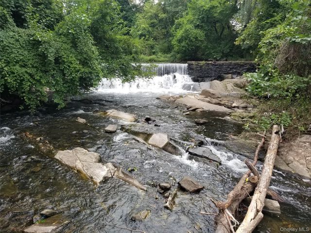 175 Woodruff Avenue 2nd Floor, Scarsdale, NY 10583