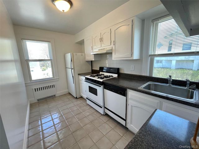 175 Woodruff Avenue 2nd Floor, Scarsdale, NY 10583