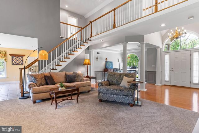 33 EMLYN LANE, Mechanicsburg, PA 17055