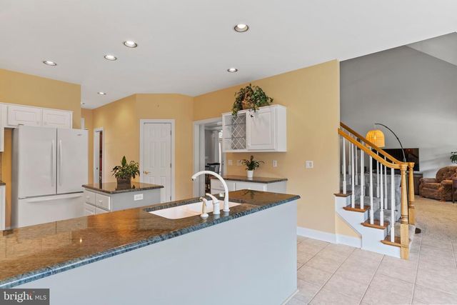 33 EMLYN LANE, Mechanicsburg, PA 17055