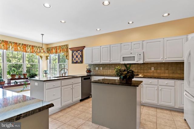 33 EMLYN LANE, Mechanicsburg, PA 17055
