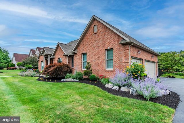33 EMLYN LANE, Mechanicsburg, PA 17055