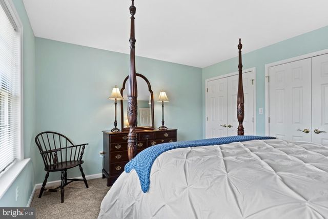 33 EMLYN LANE, Mechanicsburg, PA 17055