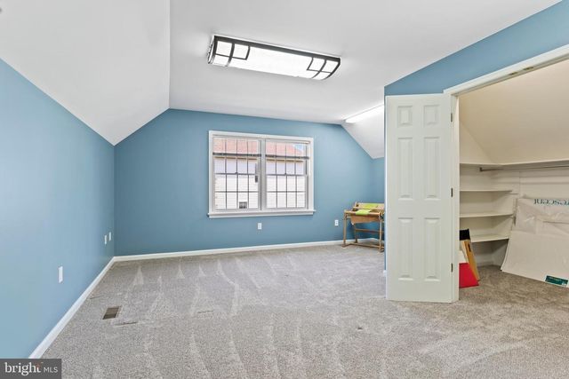 33 EMLYN LANE, Mechanicsburg, PA 17055